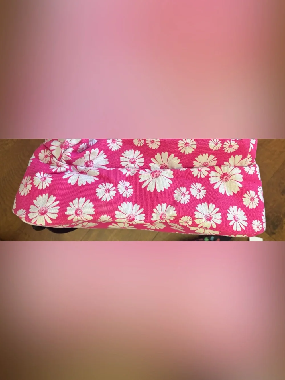 lugBLU Wireless Bluetooth Speaker Backpack-pink with white flowers NEW NWT